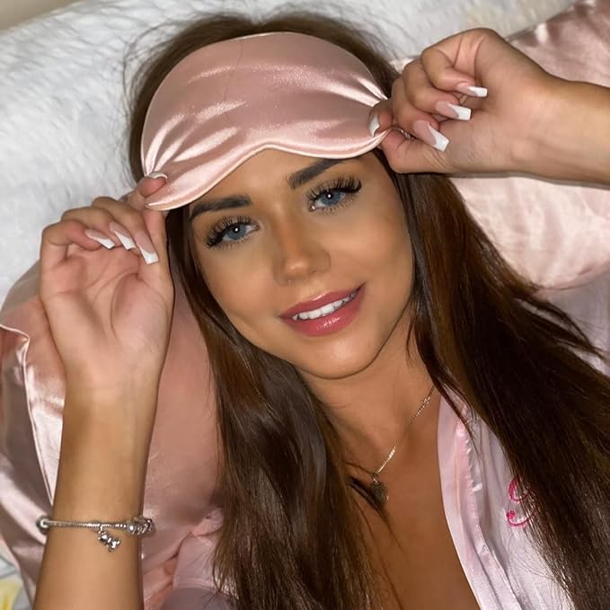 SMUG Satin Sleep Mask & Eye Mask | Travel Sleep Masks for Women & Men | Soft Sleeping Eye Mask to Nourish Skin & Reduce Dark Circles | Eye Sleep Mask Shades to Block Out Light | Pink
