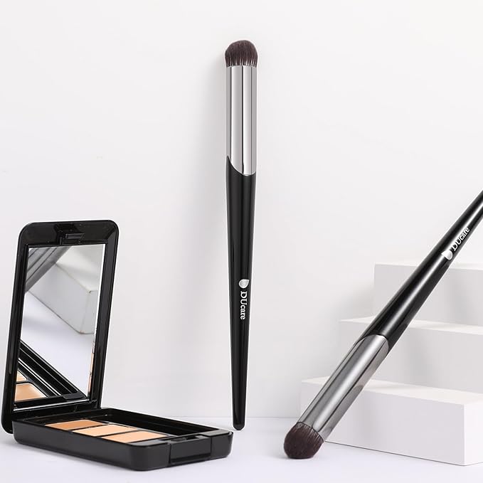 DUcare Tapered Small Concealer Brush Under Eye, Nose Contour Brush Mini Makeup Brushes Ideal for Liquid, Cream, and Powder Concealer(V03)