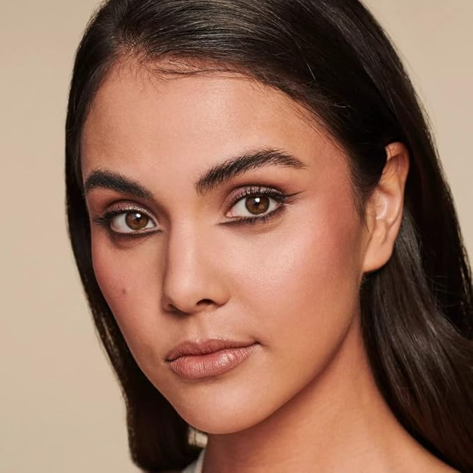 Catrice | Shake Fix Glow Spray | Sets Makeup and Hydrates Skin | Made With Cactus Blossom and Pineapple Extract | Oil Free, Paraben Free, Gluten Free | Vegan & Cruelty Free