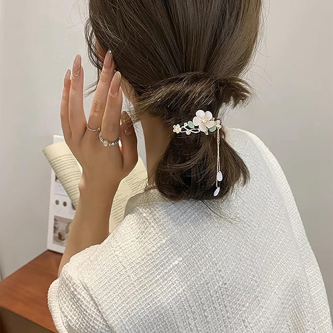 Flower Hair Clips for Women Trendy White Magnolia Flower Hair Barrettes Vintage Pearl Tassel Hair Clips Wedding Birthday Mother's Day Hair Decoration