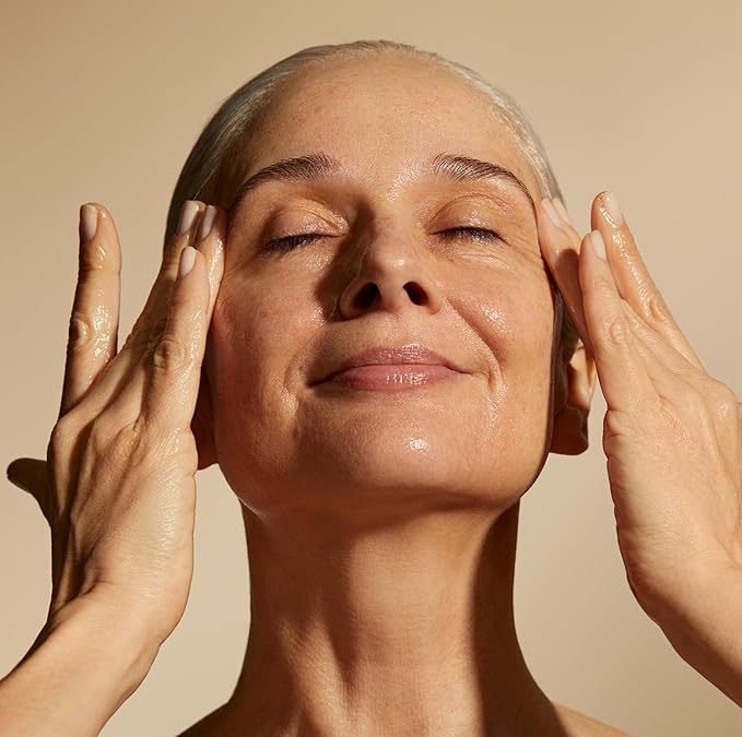 Aromatherapy Associates Rose Pure Essential Oil Blend. Premium Undiluted Blend to Uplift The Senses. Hand-Crafted with Rose, Geranium and Palmarosa (0.33 fl oz)