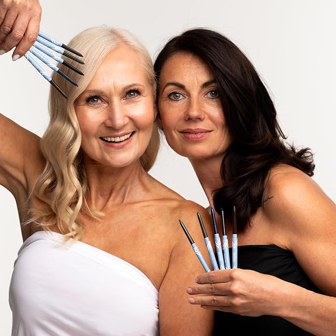 PrimeEyes Glide Eyeliner for Mature Women – Waterproof, Long-Stay and Mess-Proof – Gel Creme Texture, Discreet Sharpener and Effective Smudger (Mulberry)