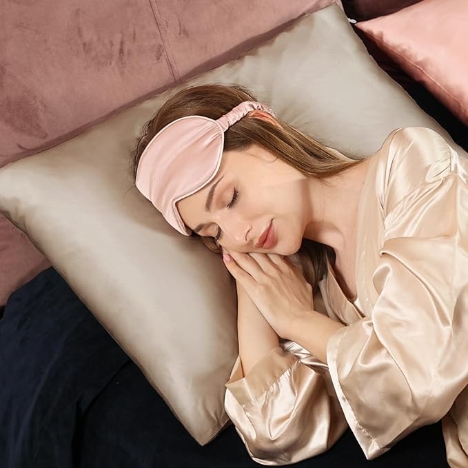 Adubor 100% Silk Pillowcase - Mulberry Silk Pillow Cases, 23 Momme 6A Grade Fibers, Silk Pillow Case for Hair and Skin Health, with Hidden Zipper (Standard 20''×26'', Apricot, 1PC)