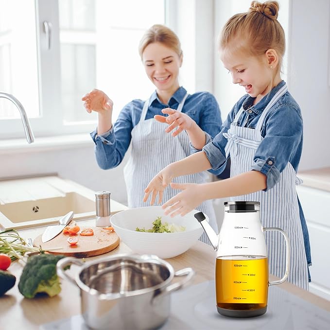 Large Glass Oil Dispenser Bottle for Kitchen Cooking Recipiente Para Aceite De Cocina Olive Oil Vinegar Dispenser Cruet Stainless Steel Lid No Drip Liquid Container (Clear, 20oz / 600ml)