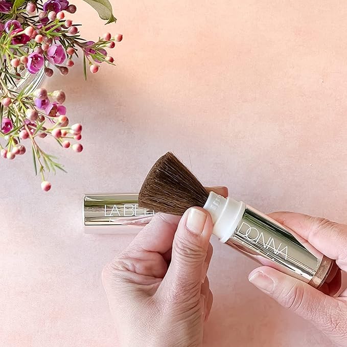 Minerals on the Go - (Dispensing Brush w/Loose Foundation) in Peche