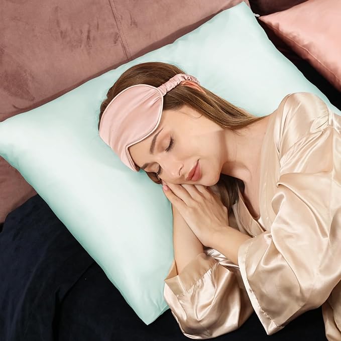 Adubor 100% Silk Pillowcase - Mulberry Silk Pillow Cases, 23 Momme 6A Grade Fibers, Silk Pillow Case for Hair and Skin Health, with Hidden Zipper (Standard 20''×26'', Light Green, 1PC)