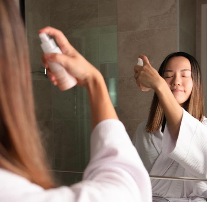 The Jojoba Company Water Toning Mist With Pure Jojoba Leaf Extract & Vitamin C - Hydrating, Toning & Firming - Antioxidant Protection - Reduces Pore Size - For Thirsty, Dehydrated & Dry Skin - 50ml