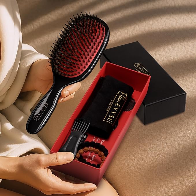 Boar Bristle Hair Brush, Soft Nylon Pins and Boar Bristles for Smoothing, Detangling, Soft Bristle Reducing Breakage and Enhancing Shine, Hairbrush for Women,Men