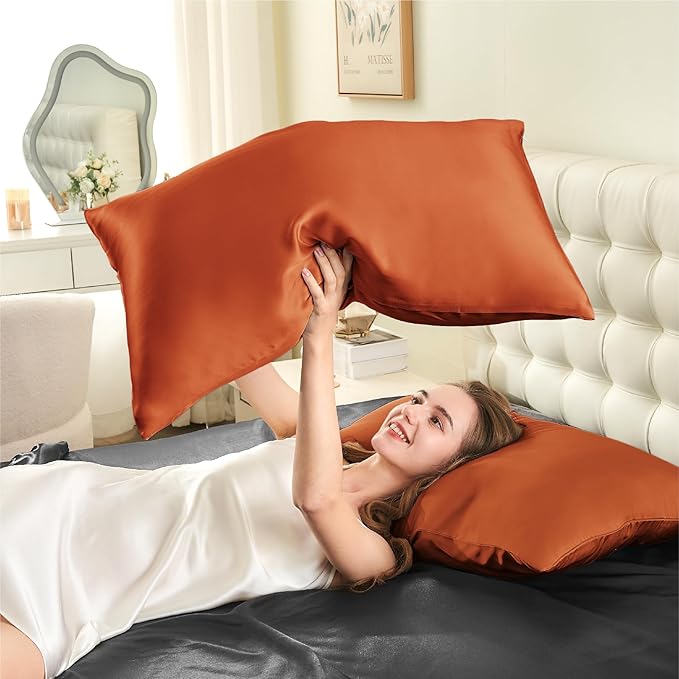 INFIIXSO Mulberry Silk Pillowcase for Hair and Skin, Silk Pillow Cases Queen Size with Hidden Zipper 20x30 Inches, Super Smooth and Soft Cooling Pillow Cases for Hot Sleepers(Orange, 1 Pack)