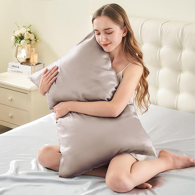 INFIIXSO Mulberry Silk Pillowcase for Hair and Skin, Silk Pillow Cases Queen Size with Hidden Zipper 20x30 Inches, Extraordinary Smooth and Soft Cooling Pillow Cases for Hot Sleepers(Caramel, 1 Pack)