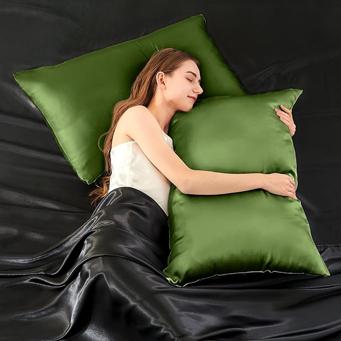 INFIIXSO Mulberry Silk Pillowcase for Hair and Skin, Silk Pillow Cases Standard Size with Hidden Zipper 20x26 Inches, Ultra Smooth and Soft Cooling Pillow Cases for Hot Sleepers(Cedar Green, 1 Pack)