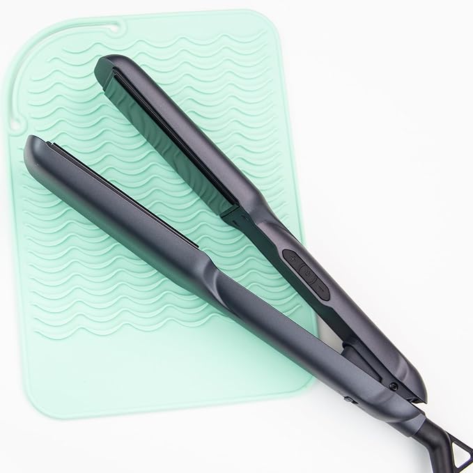 Heysam Hair Styling Tools Travel Storage Pad and Heat Resistant Mat for Curling Iron, Food Grade Silicone Trivets: Professional Heat Insulation/Anti-Slip, 450°F Protection, Size (9"x6.5")-Green