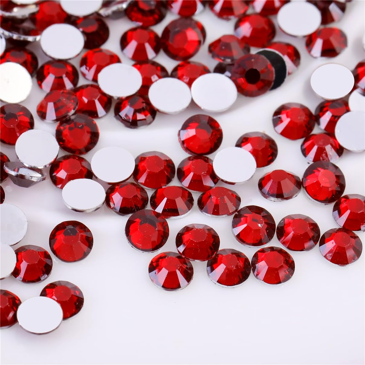 1000 Pieces SS20 5mm Flatback Rhinestones Clear Glass Round Gems Crystals for Nail Art DIY Crafts Clothes Shoes Bags （Dark Red）