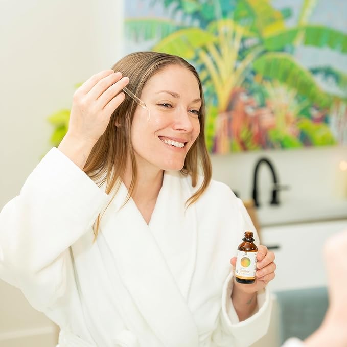 Organic Castor Oil, Cold Pressed in Glass Bottle for Naturally Nourishing Hair Care and Skincare, USDA Certified Organic 100% Pure Castor Oil, Hexane Free, 2 Fl Oz.