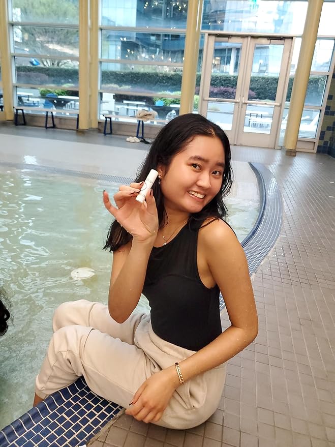 Lip Balm, Nourishing Formula with Soybean Oil, Beeswax and Cocoa Butter for Soft, Hydrated Lips